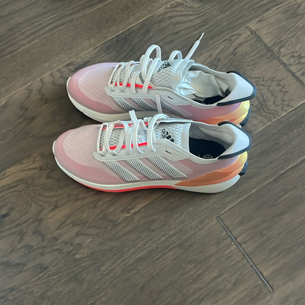 Adidas Avryn Running Shoes